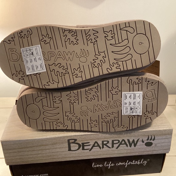 BEARPAW Pom Pom Suede Sheepskin Boots, Pewter, Size 9M, NIB - Picture 4 of 9